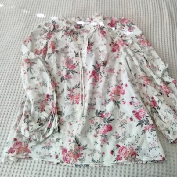 *NEW! OLIVIACEOUS LONG SLEEVE FLORAL TIERED RUFFLED BOHEMIAN TOP SIZE SMALL - Picture 1 of 9